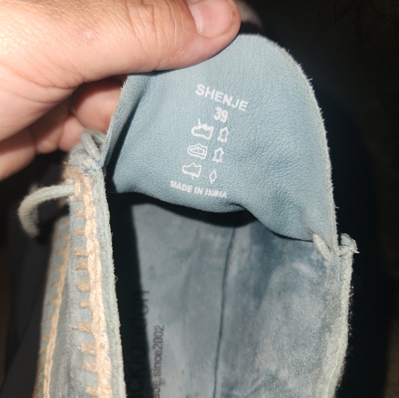 Laid back London shoes - Picture 2 of 3